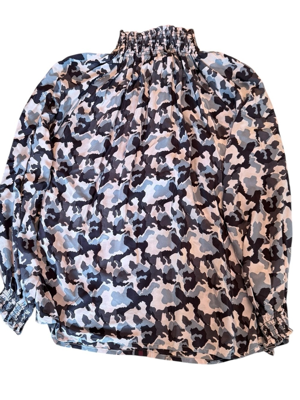 Rungolee Women's Medium Blue Leopard Print Camo Smocked Tunic Blouse Long Sleeve - Picture 3 of 6